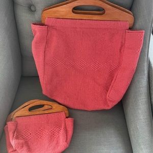 Handmade Oaxaca cotton purse with wood handle.